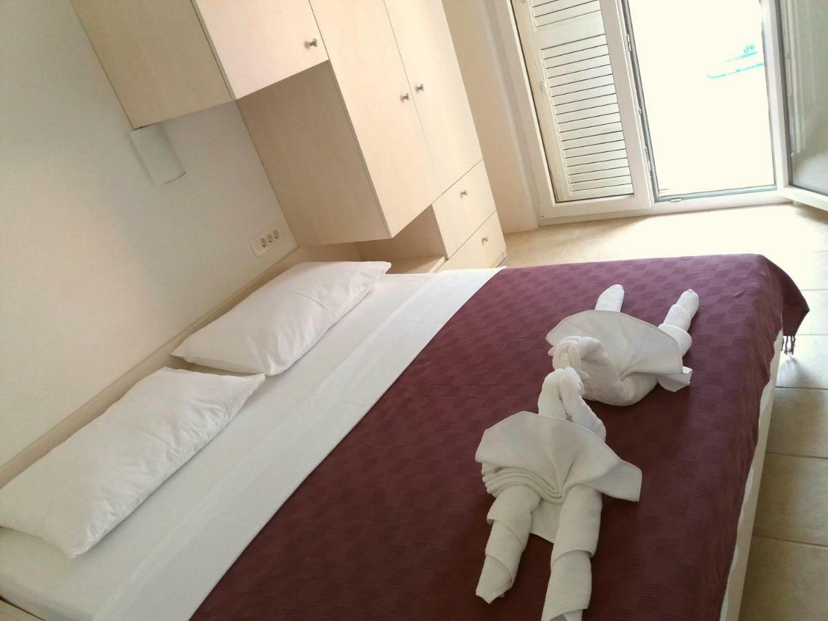 Apartments Mestrovic 洛帕 外观 照片