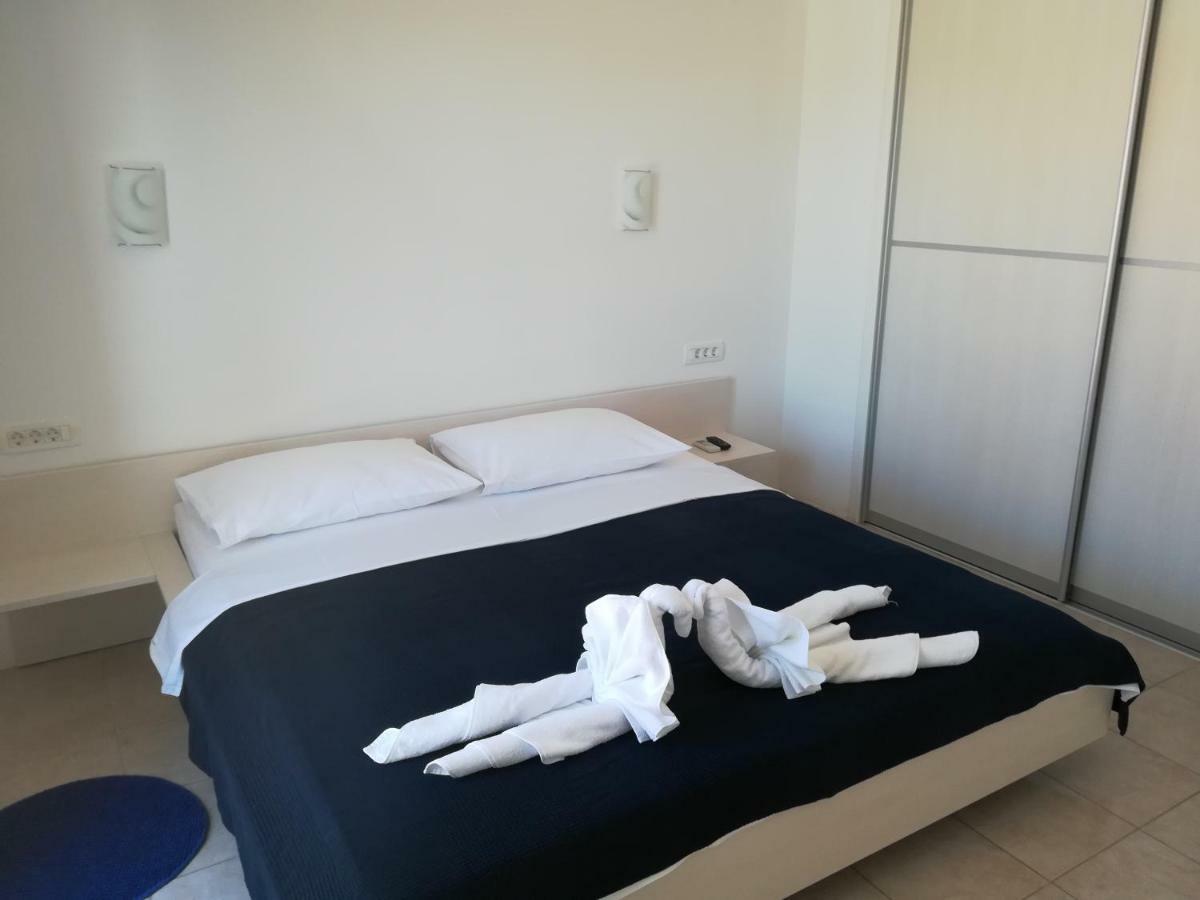 Apartments Mestrovic 洛帕 外观 照片